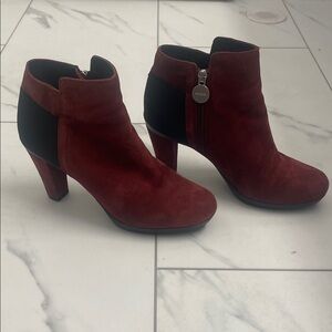 Geox Heeled Ankle Boots Suede Side Zipper Burgundy & Black Sz 38.5